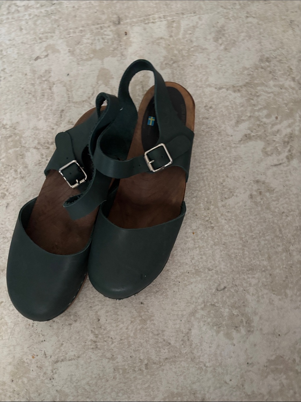 Lotta Highwood Dark Green Clogs on Brown Base - Picture 2 of 7